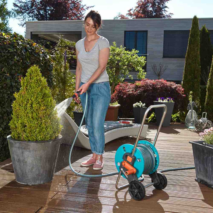 CleverRoll S Set Hose Trolley, Plastic Body, Space-Saving Garden Hose Storage with Hose and Nozzle