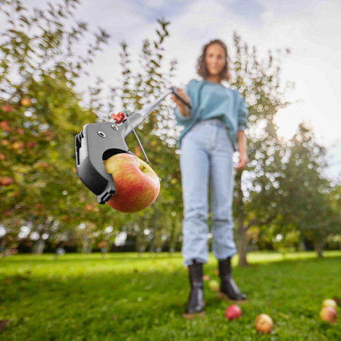 GARDENA Gripper 4-in-1– Easy to Grab, Spike, Scrape and Rake Rubbish