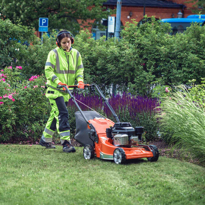 LC 551VBP Petrol Lawn Mower for Professionals, Self-Propelled Variable Speed, 7.5 hp, 51 cm Blade Diameter, 65 l Collector