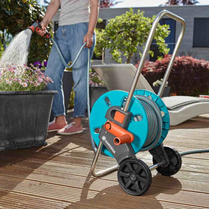 CleverRoll S Set Hose Trolley, Plastic Body, Space-Saving Garden Hose Storage with Hose and Nozzle