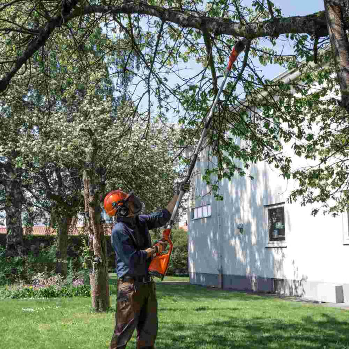 120iTK4-P Telescopic Battery Pole Saw with 4 m Reach, 40 V, 25 cm Blade, 4.5 kg