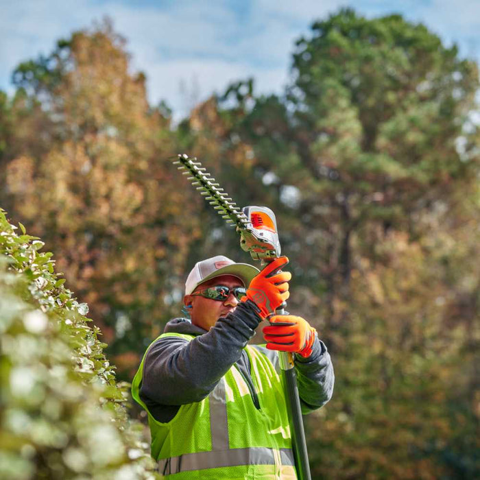 520iHT4 Battery Telescopic Hedge Trimmer with 4.5 m Reach, 40 V, 4,000 cut/min, 55 cm Knife Length