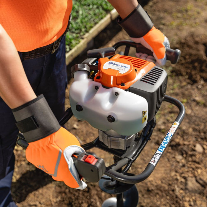541EA Petrol Earth Augers, Perfect for Hard Work in Solid Soil, 2.25 hp, 200 mm Max. Drilling Diameter, 8.4 kg