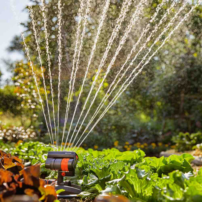 Oscillating Sprinkler AquaZoom Compact, Flexible Spray Range, 216 m² Lawn Coverage