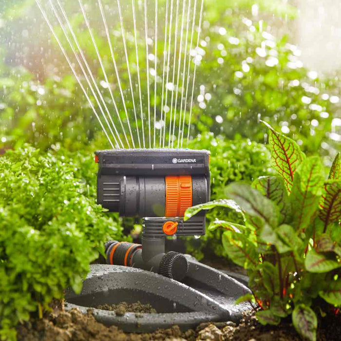 Oscillating Sprinkler AquaZoom Compact, Flexible Spray Range, 216 m² Lawn Coverage